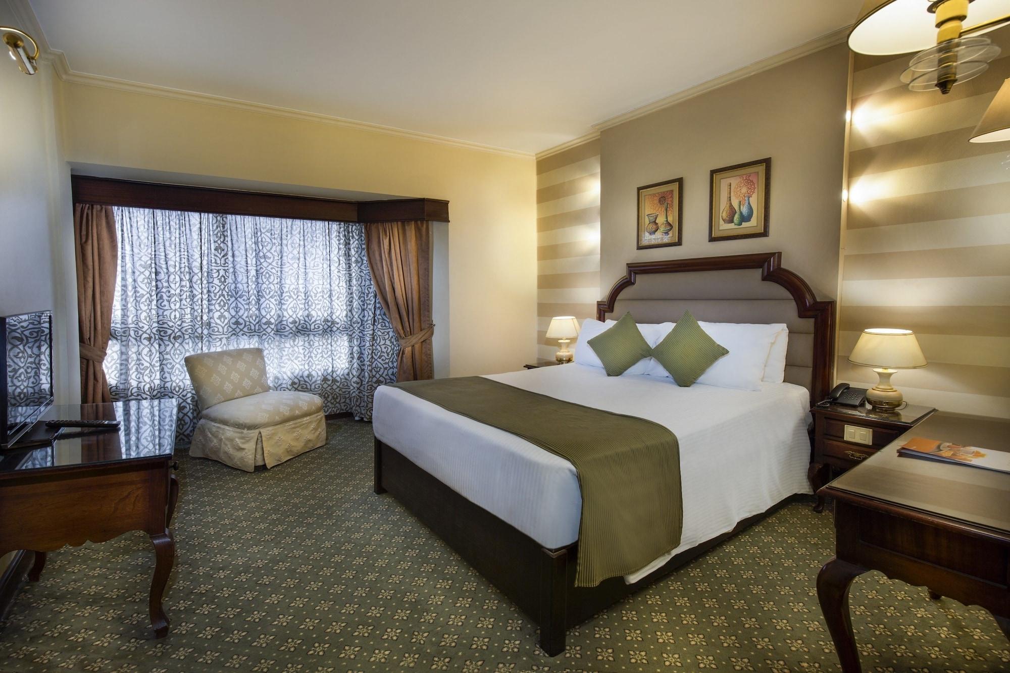 Pyramisa Suites Hotel Cairo Giza Eksteriør bilde